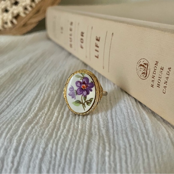 Painted African Violets Enamel Gold Adjustable Antique Ring Statement Floral - Picture 6 of 14